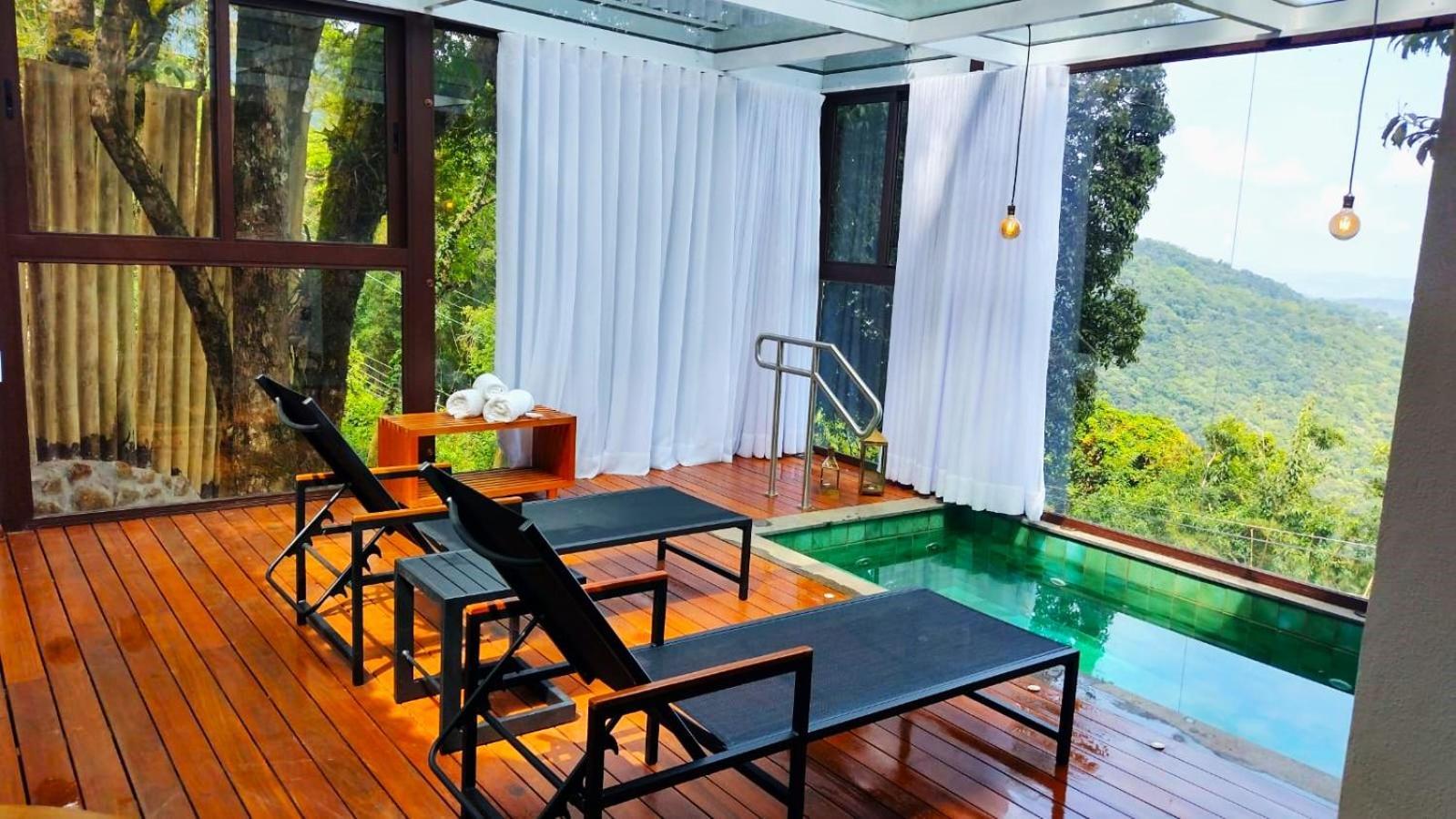 Kuriuwa Hotel Monte Verde Extérieur photo
